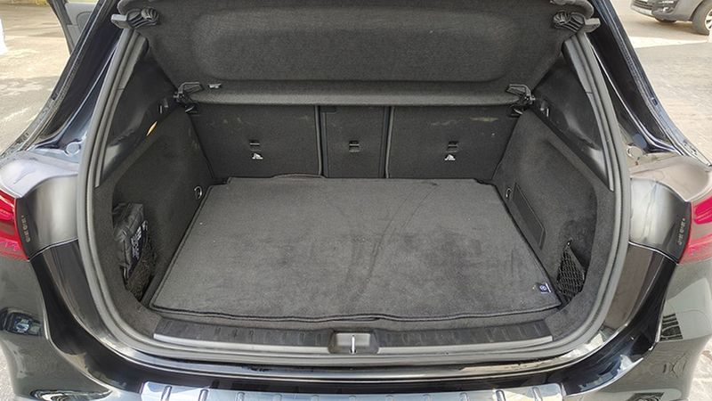 Mercedes-Benz GLA • 2023 • 19,580 km 12