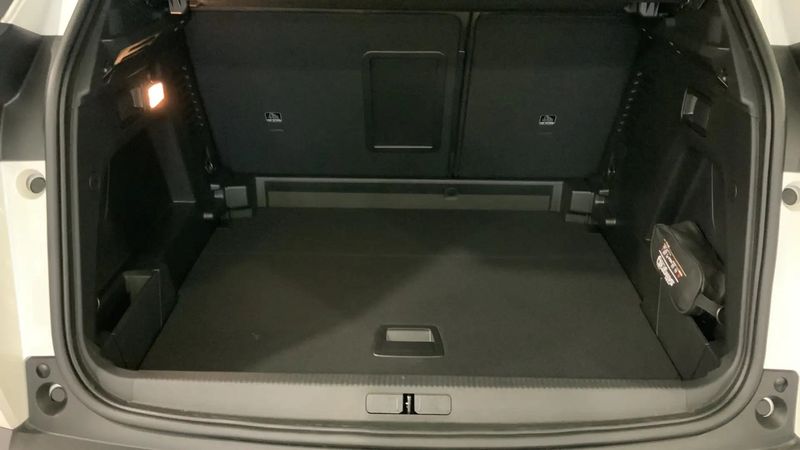 Peugeot 3008 • 2023 • 5,200 km 15