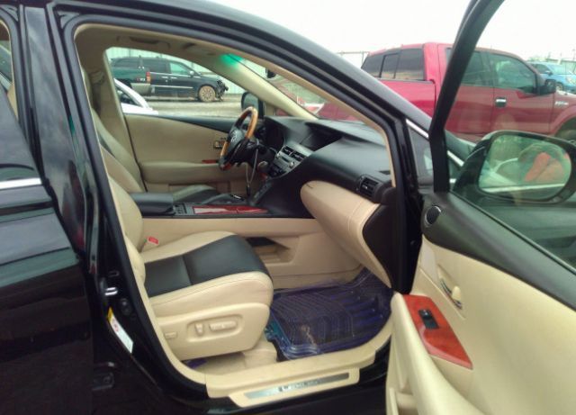 Lexus RX • 2010 • 200,000 km 3