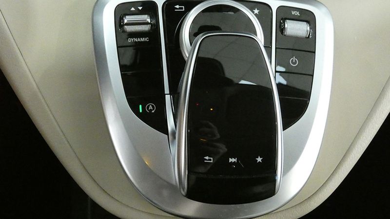 Mercedes-Benz 310 Van • 2019 • 76,300 km 7