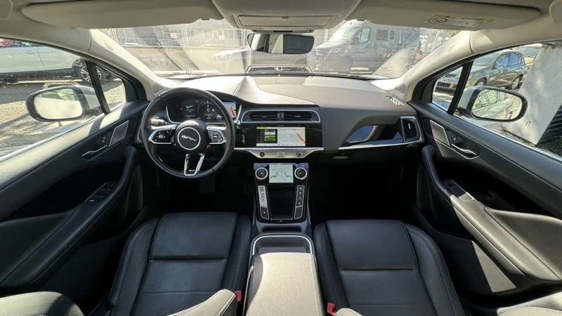 Jaguar I-PACE • 2020 • 79,650 km 9