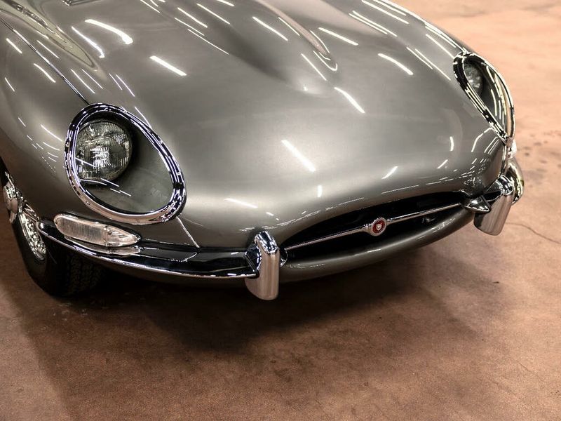 Jaguar E-PACE • 1967 • 42,690 km 23