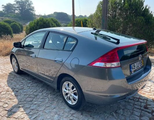 Honda Insight • 2010 • 83,148 km 4