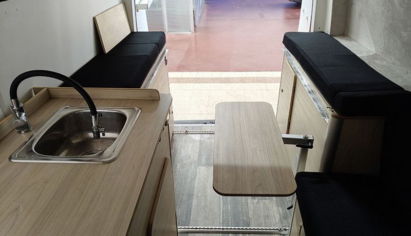 Volkswagen Crafter • 2017 • 94,835 km 11