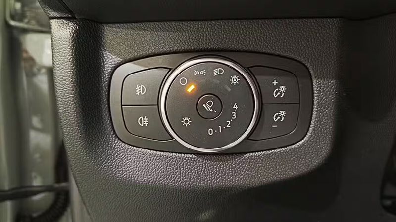 Ford Tourneo Connect • 2024 • 3,983 km 25