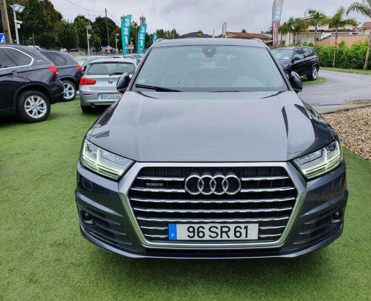 Audi Q7 • 2017 • 85,000 km 1