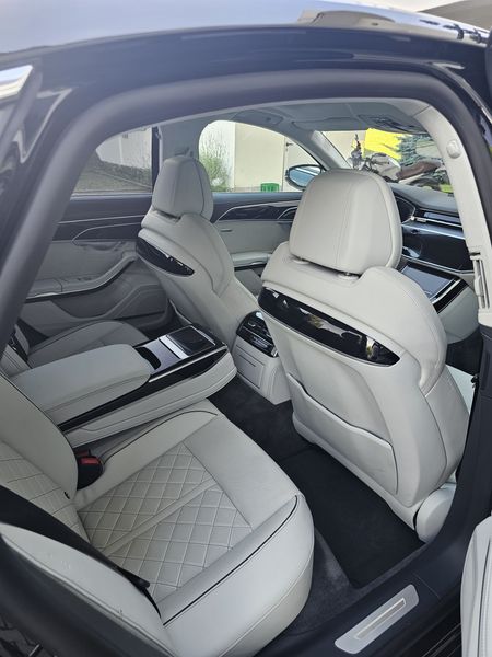 Audi A8 • 2023 • 23,000 km 4