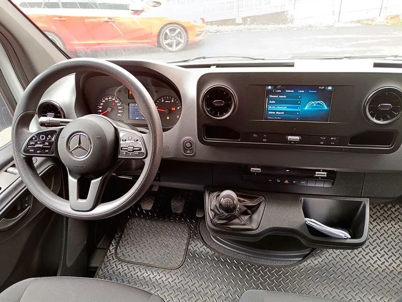 Mercedes-Benz Sprinter • 2022 • 21,000 km 12