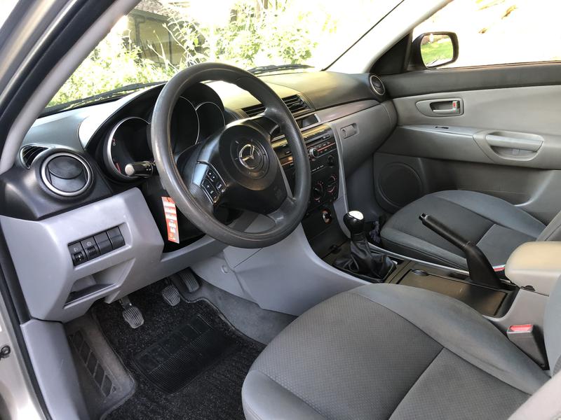 Mazda 3 • 2005 • 202,400 km 9
