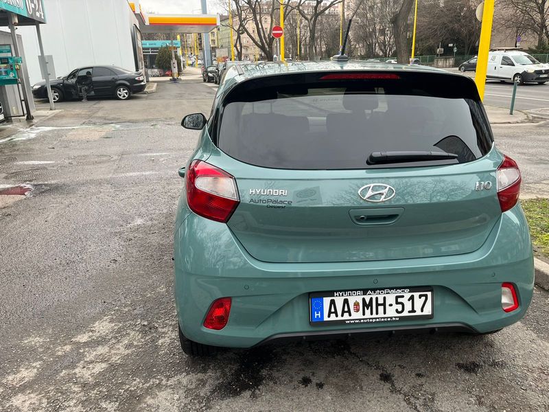 Hyundai i10 • 2023 • 9,600 km 13
