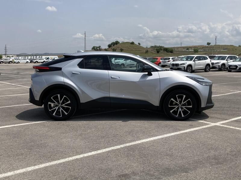 Toyota C-HR • 2024 • 28,374 km 6
