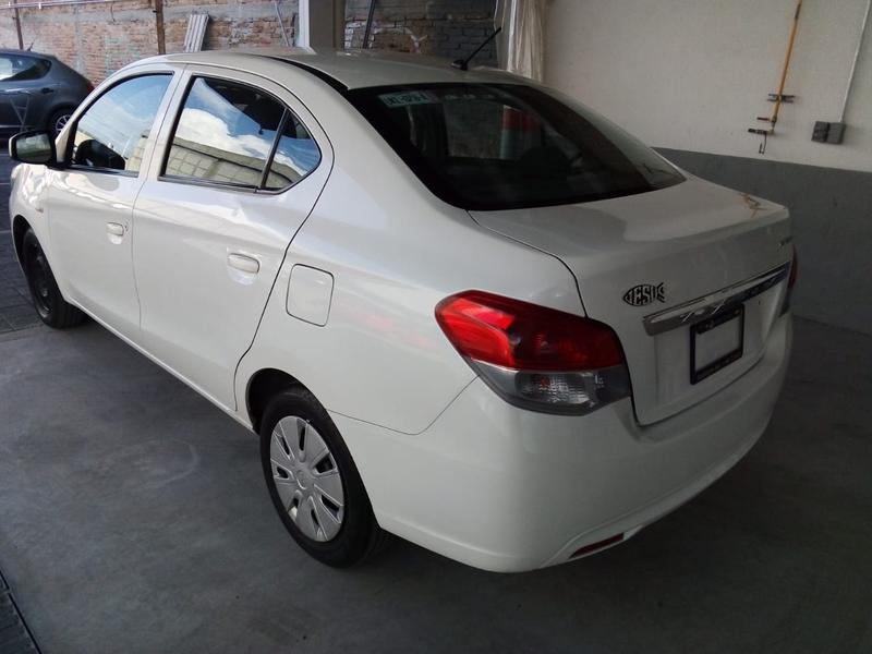 Dodge Attitude • 2017 • 141,000 km 15