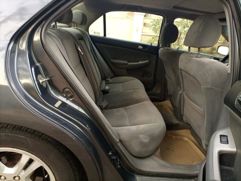 Honda Accord • 2006 • 111,111 km 6