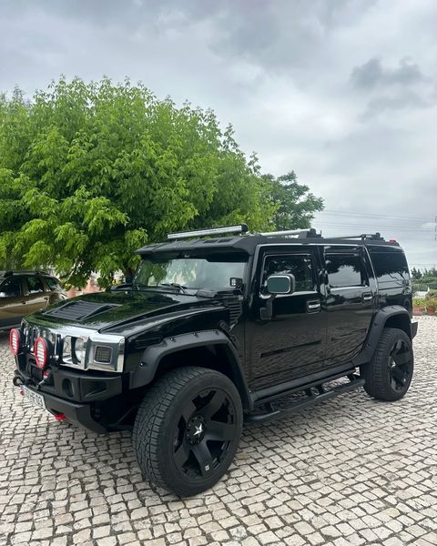 Hummer H2 • 2003 • 165,000 km 1