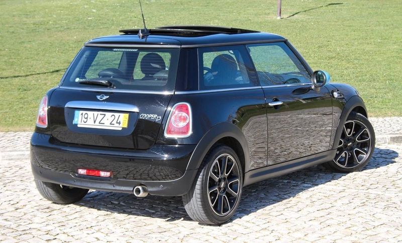 MINI Cooper • 2014 • 90,000 km 2
