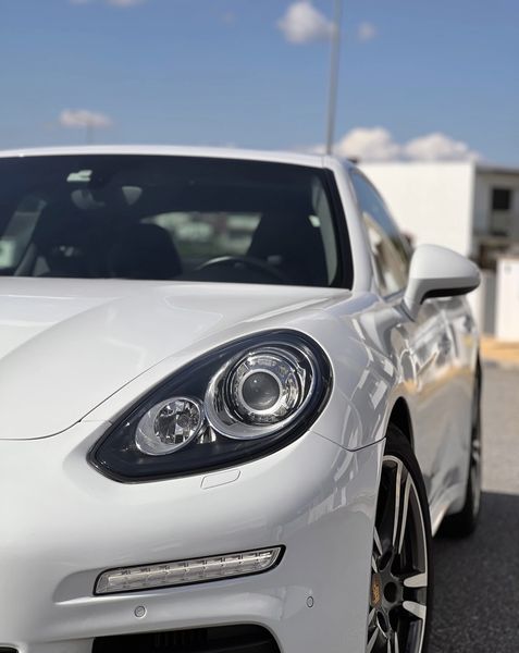 Porsche Panamera • 2015 • 122,078 km 2
