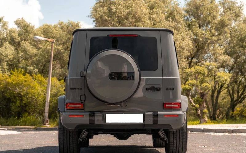 Mercedes-Benz G-Class • 2023 • 4,200 km 9