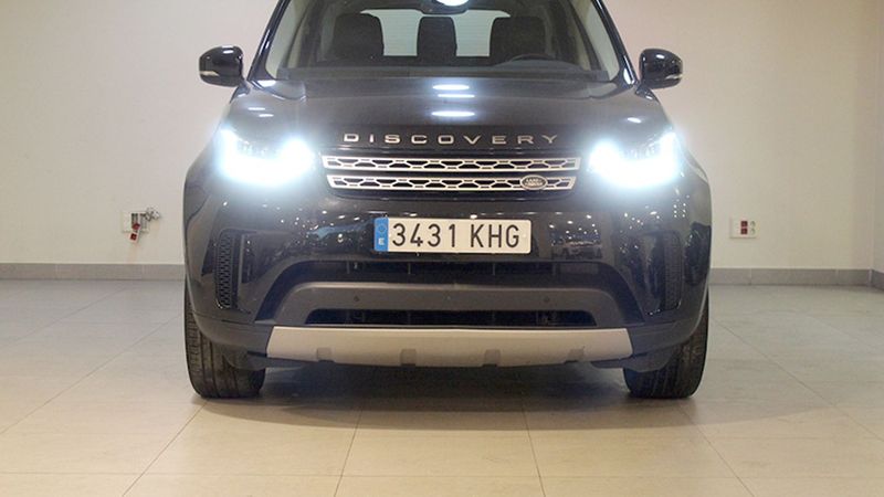 Land Rover Discovery • 2018 • 66,945 km 8