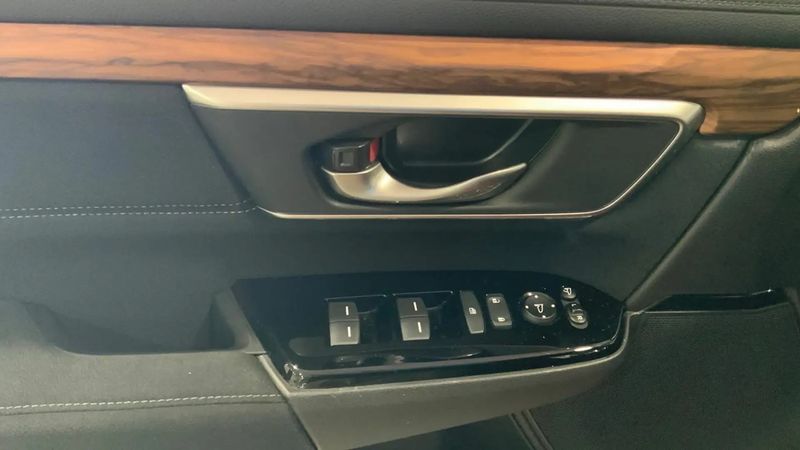 Honda CR-V Hybrid • 2019 • 77,000 km 7