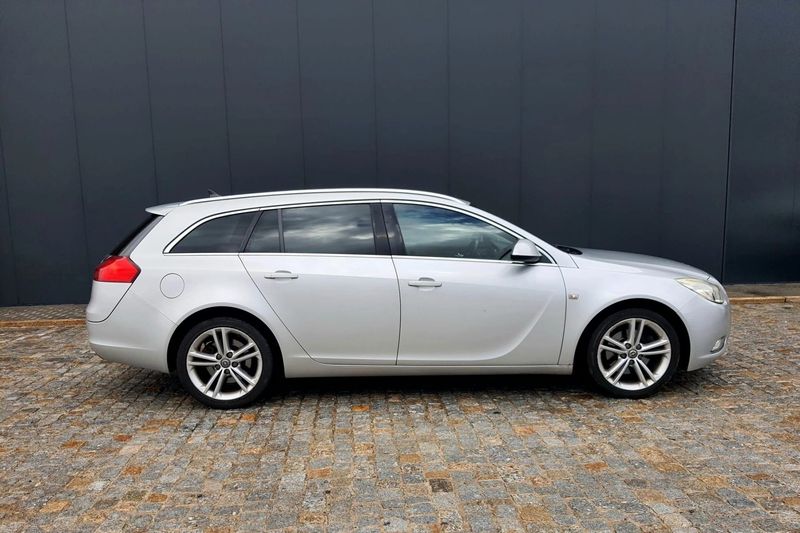 Opel Insignia • 2011 • 191,400 km 2