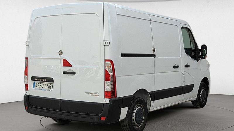 Renault Master • 2021 • 30,722 km 7