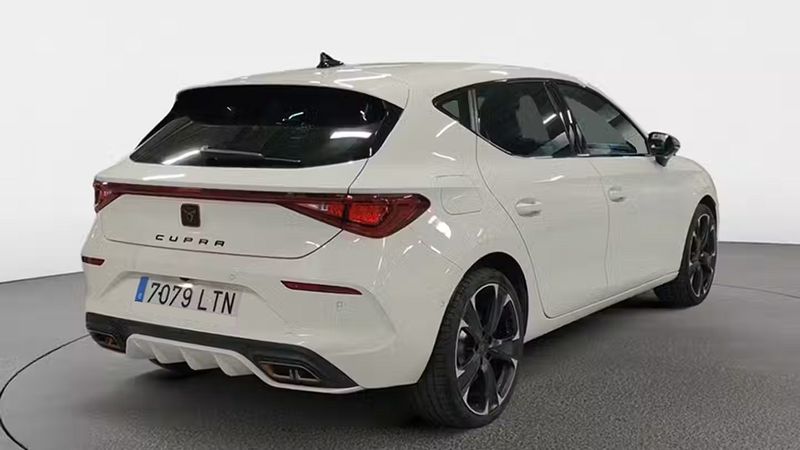 Seat Leon • 2021 • 26,143 km 9