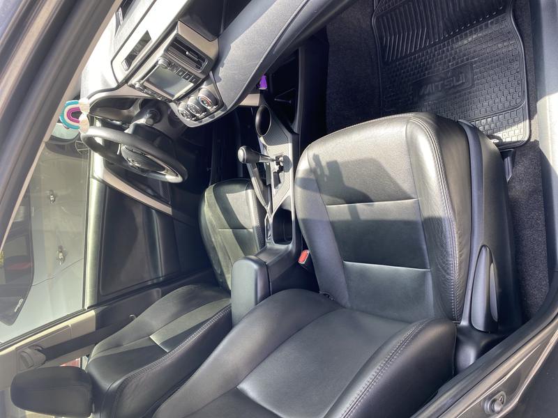 Toyota RAV4 • 2015 • 47,580 km 10