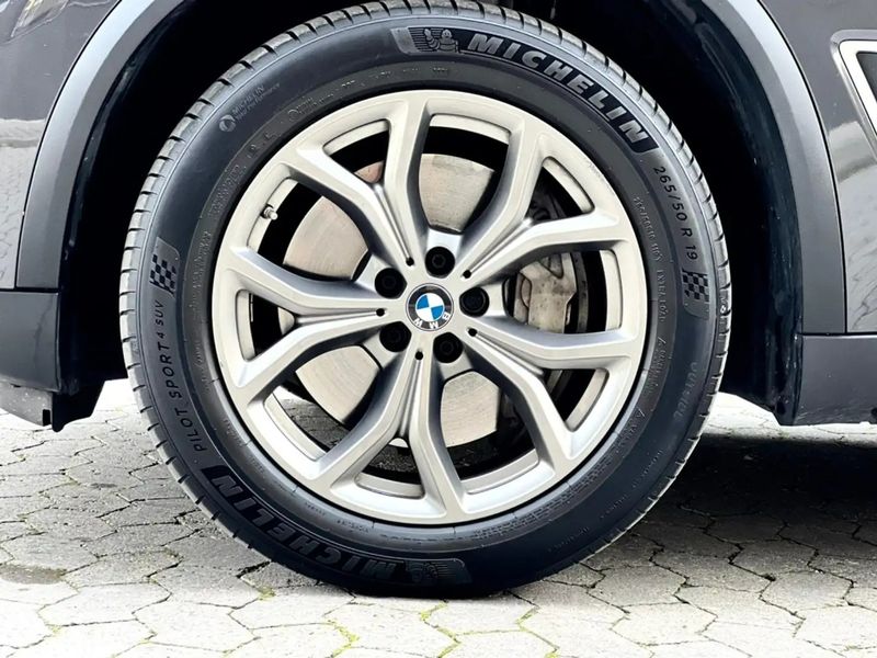 BMW X5 • 2020 • 98,000 km 15