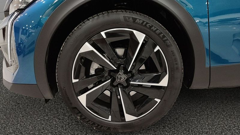 Peugeot 408 • 2023 • 8,800 km 10