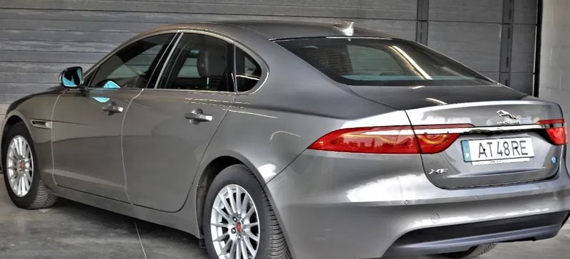 Jaguar XF • 2019 • 44,000 km 2