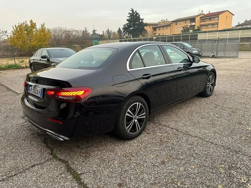 Mercedes-Benz E • 2022 • 55,655 km 4