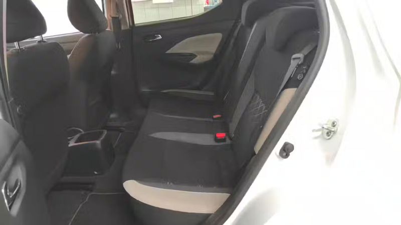 Nissan Micra • 2019 • 41,218 km 12