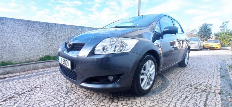 Toyota Yaris • 2008 • 99,000 km 1