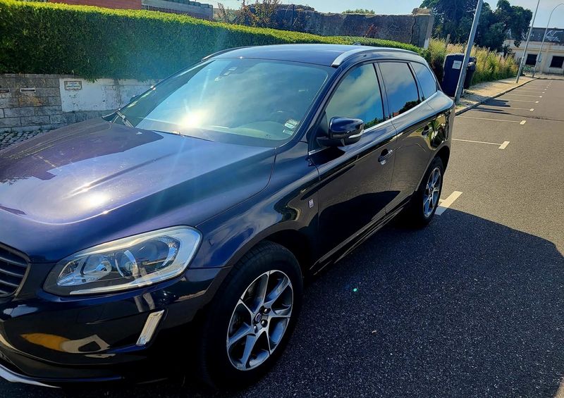 Volvo XC60 • 2016 • 171,000 km 1
