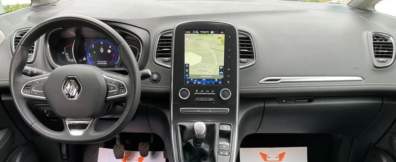 Renault Grand Espace • 2020 • 141,000 km 7