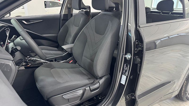Kia Niro • 2024 • 1,159 km 17
