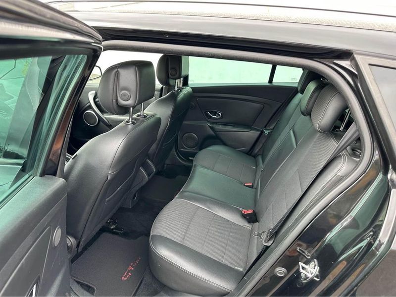 Renault Mégane Grandtour • 2011 • 390,000 km 6