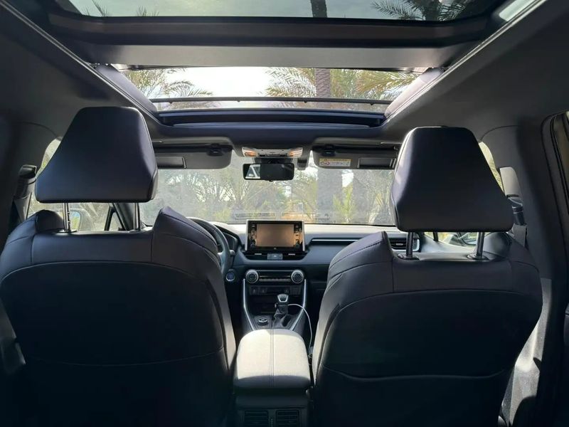 Toyota RAV4 • 2020 • 71,000 km 13