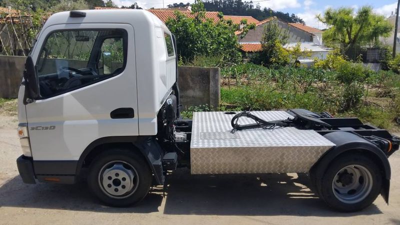 Mitsubishi Fuso canter • 2014 • 155,000 km 6