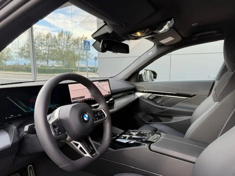 BMW 5 Series • 2024 • 11,000 km 9