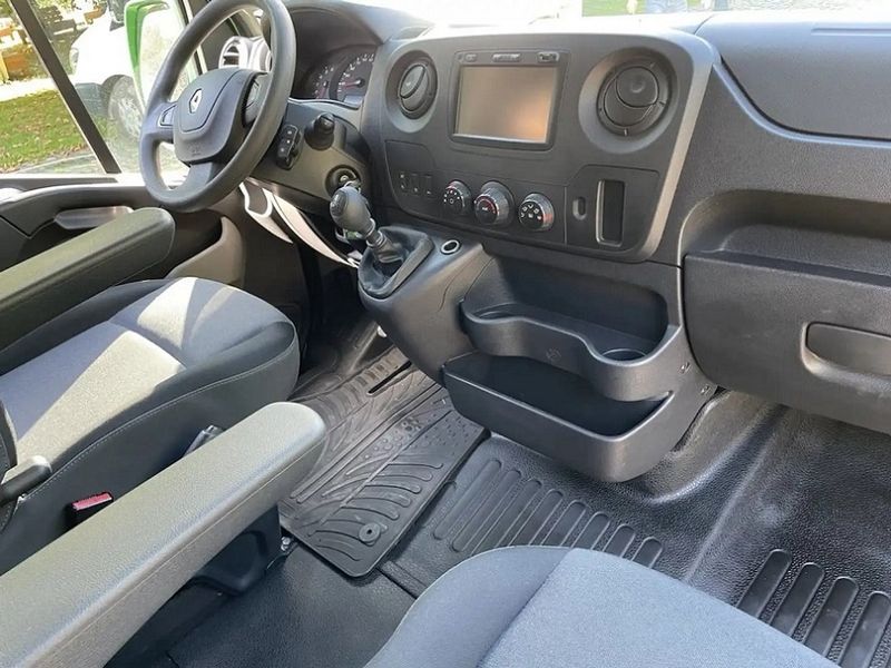 Renault Master • 2019 • 198,000 km 3