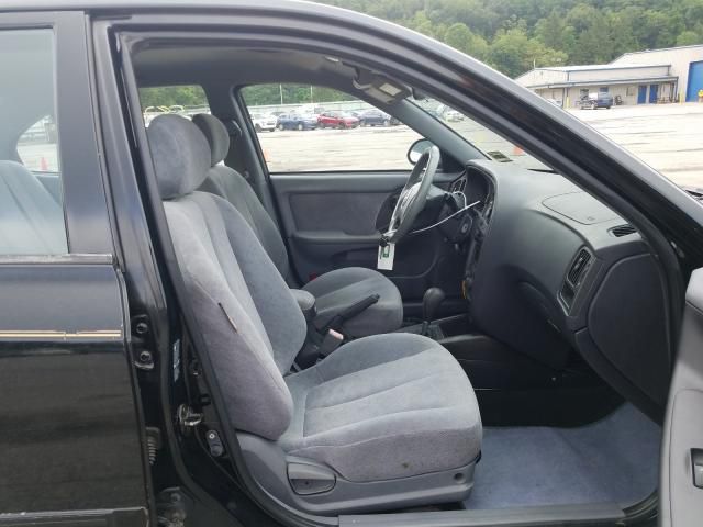 Hyundai Elantra • 2006 • 5,000 km 3