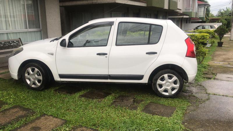 Renault Sandero • 2011 • 113,000 km 1