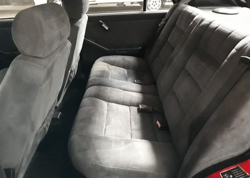 Datsun Stanza • 1991 • 190,000 km 4