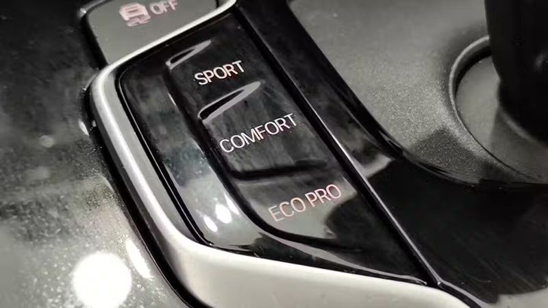 BMW X4 • 2019 • 69,672 km 5