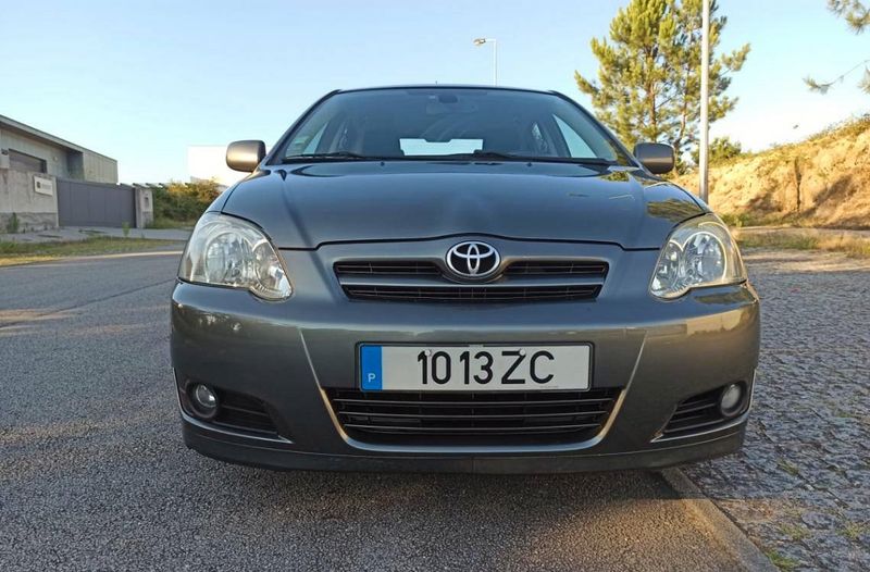 Toyota Corolla • 2005 • 249,999 km 1