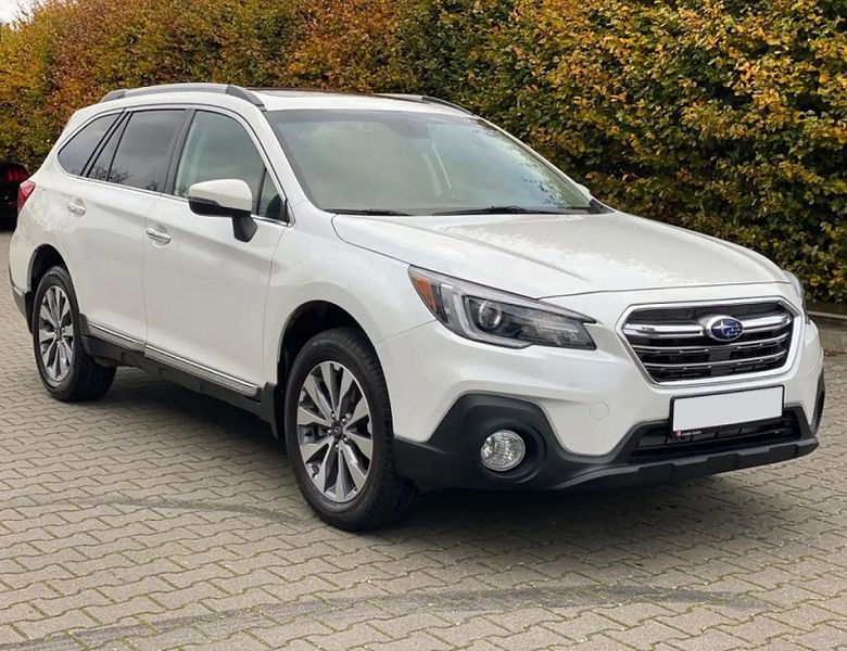 Subaru Outback • 2018 • 74,000 km 4