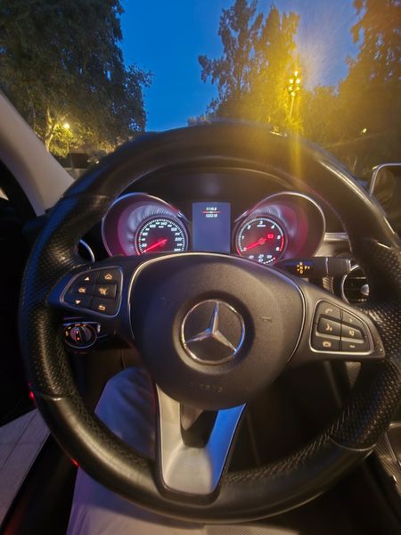 Mercedes-Benz C-Class • 2017 • 126,000 km 10