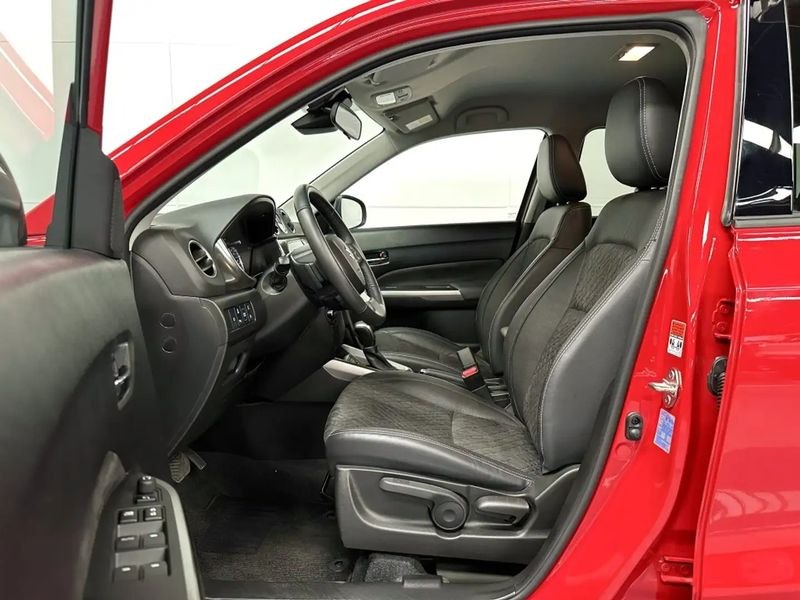 Suzuki Vitara • 2022 • 19,300 km 4