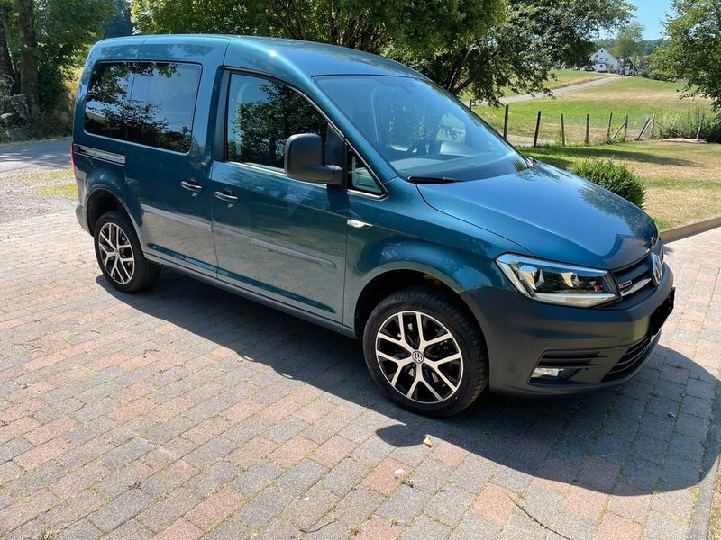 Volkswagen Caddy • 2018 • 60,000 km 1